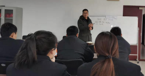 魯東環(huán)保對(duì)客戶(hù)進(jìn)行反滲透日常維護(hù)、故障診斷技術(shù)培訓(xùn) 魯東環(huán)保對(duì)客戶(hù)進(jìn)行反滲透日常維護(hù)、故障診斷技術(shù)培訓(xùn)